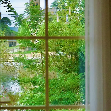 La Rive, River