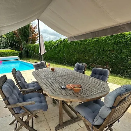 La Rive, River Privatunterkunft