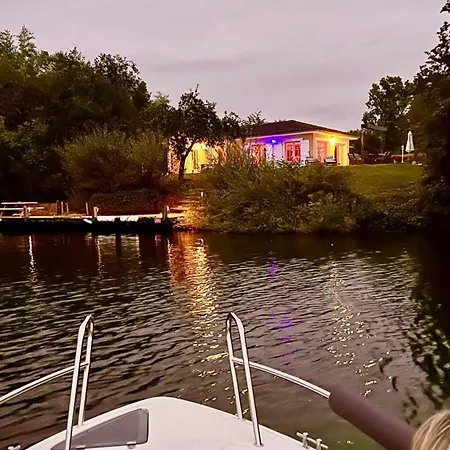 La Rive, River * Le Temple-sur-Lot