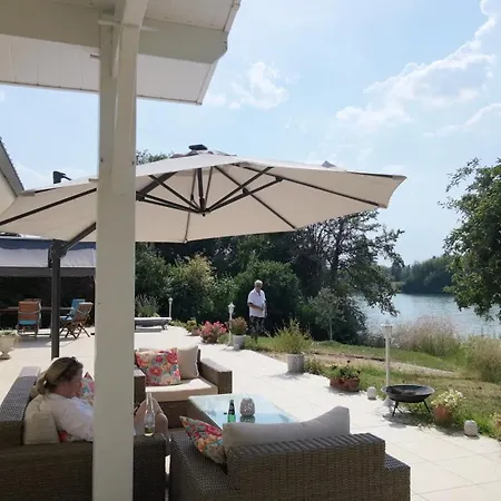 Privatunterkunft La Rive, River Le Temple-sur-Lot