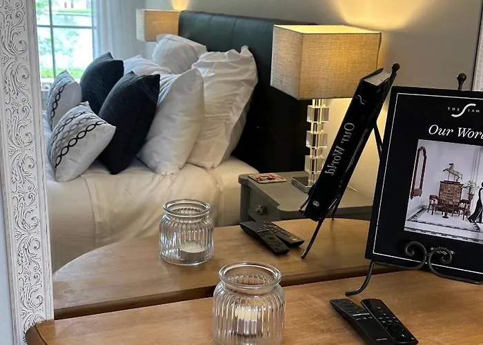 La Rive, River * Le Temple-sur-Lot