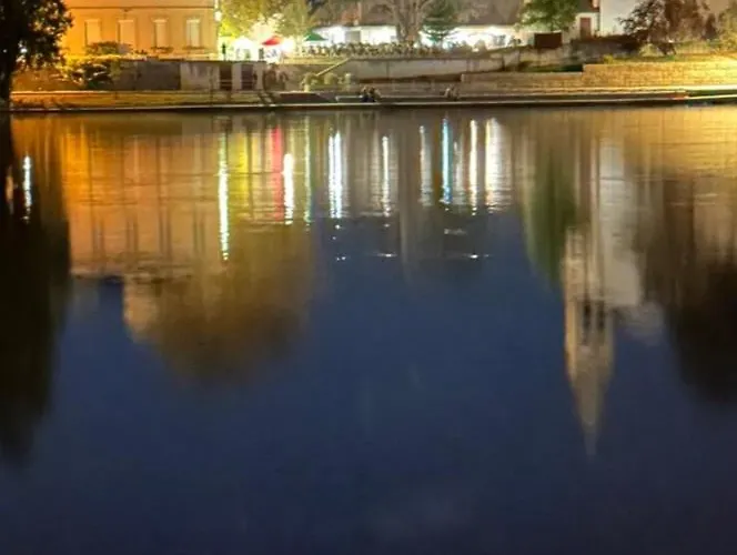 La Rive, River * Le Temple-sur-Lot