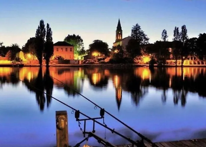 La Rive, River Δωμάτια σε οικογενειακή κατοικία Le Temple-sur-Lot