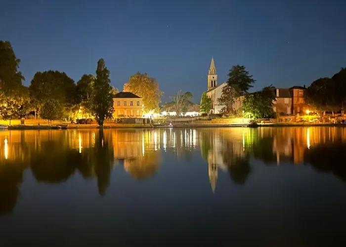 Δωμάτια σε οικογενειακή κατοικία La Rive, River *