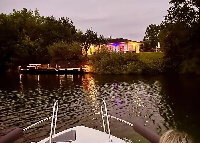 La Rive, River * Le Temple-sur-Lot